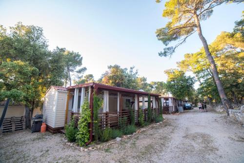 Mobile Home Cube - 3 Bedrooms, Terrace, Near Beach