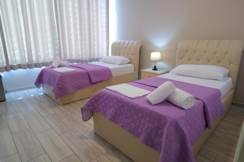 Gallery image of Oceanic Overview Suites in Sarandë