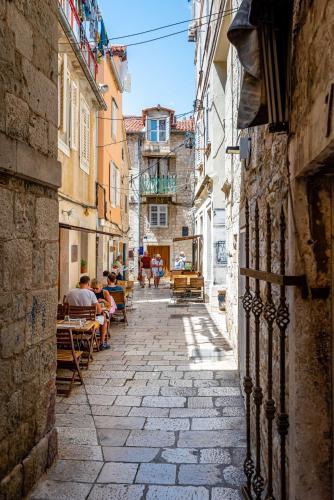 Golden Dream in Diocletian Palace