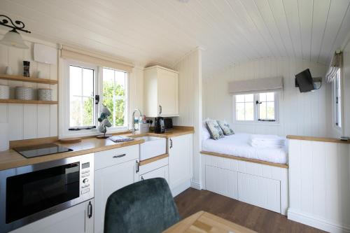 Dapur atau dapur kecil di Foresterseat Holidays