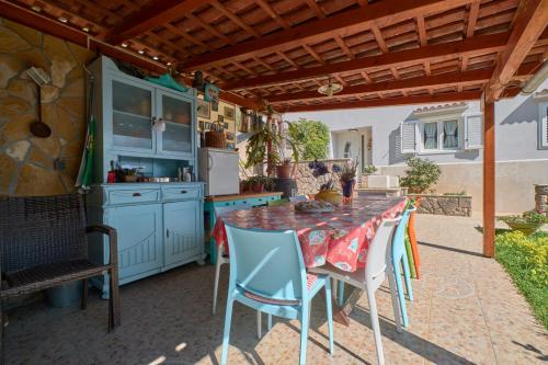 Afbeelding uit fotogalerij van House Katarina with sea view and berth in Mali Lošinj