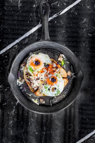 Jídlo v hotelu nebo okolí