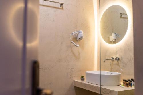 Hotel Grand Nefeliにあるバスルーム