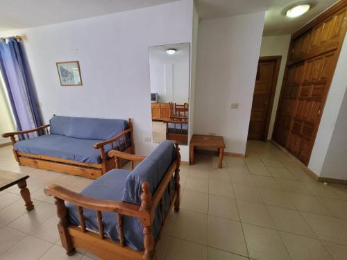 1 Bed Apartment - Sleeps 2 - Pool - Parking