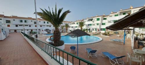 1 Bed Apartment - Sleeps 2 - Pool - Parking