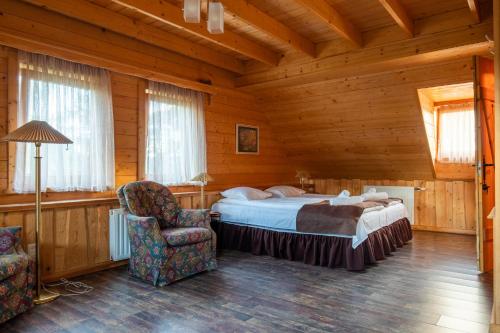 Llit o llits en una habitació de Kapteinis&Grants