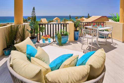 Honeymoon Corner Suite, sun-all-day terrace on the best beach of Marbella