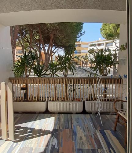 T2-3 cabine Les YUCCAS 200 m plage du Boucanet Rive Droite Grau du Roi idéal 2-4 pers