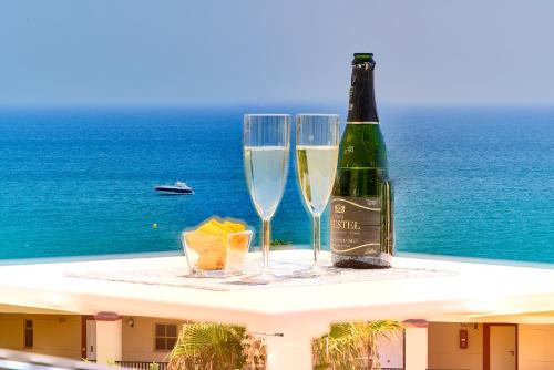 Honeymoon Corner Suite, sun-all-day terrace on the best beach of Marbella