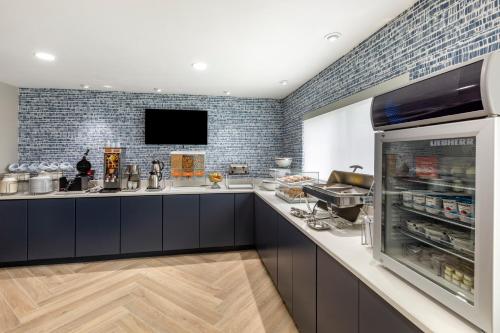 Una cocina o cocineta en Comfort Inn Mount Pleasant - Racine