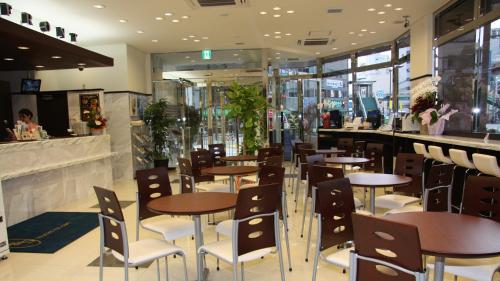 מסעדה או מקום אחר לאכול בו ב-Toyoko Inn Tokushima Ekimae