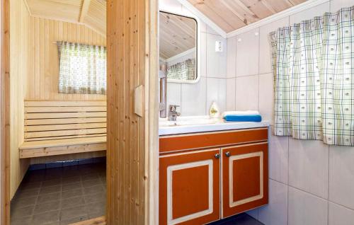 Ett badrum på Nice Home In Hemsedal With Sauna