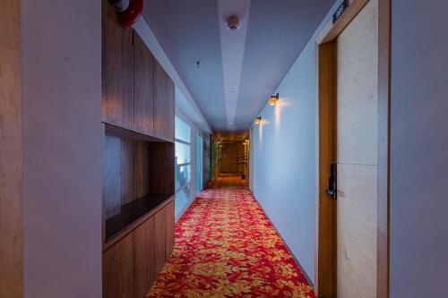 Gallery image of Hotel The Grand Heaven in Gandhinagar