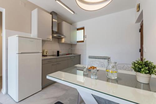 Apartment Zulijani A3