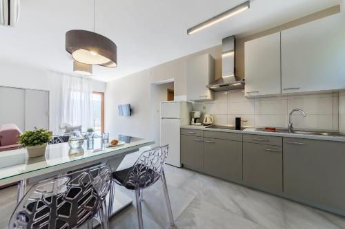 Apartment Zulijani A3