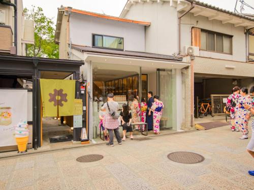 慶有魚·葵(Kyotofish·Himawari)*清水寺石板路旁百年町屋*网红咖啡店隔壁