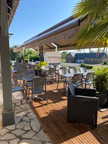 Εστιατόριο ή άλλο μέρος για φαγητό στο Hôtel Restaurant Les Coquelicots, The Originals Relais