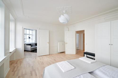 Gallery image of Spacious Tivoli Gardens Apartment w 2 bedrooms in Copenhagen