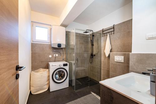 Kúpeľňa v ubytovaní Del Mar Heritage & Sea view Apartment