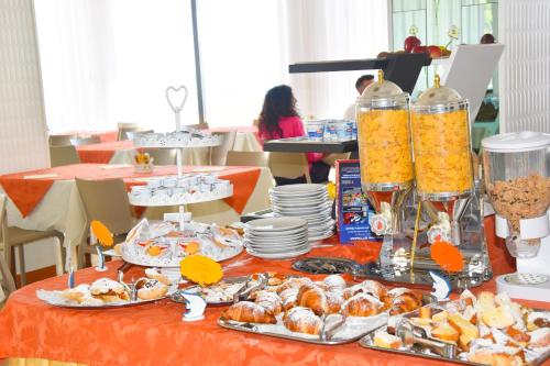 Ảnh trong thư viện ảnh của Hotel Suprem sul Mare ở Rimini