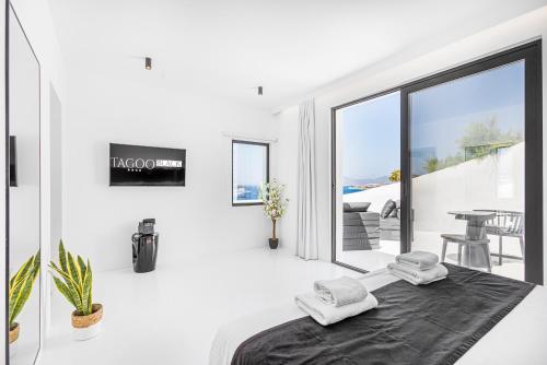 Tagoo Black Mykonos