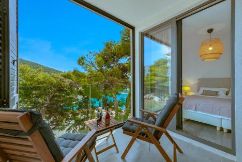 Lovely 1 BR apt near beach with private parking