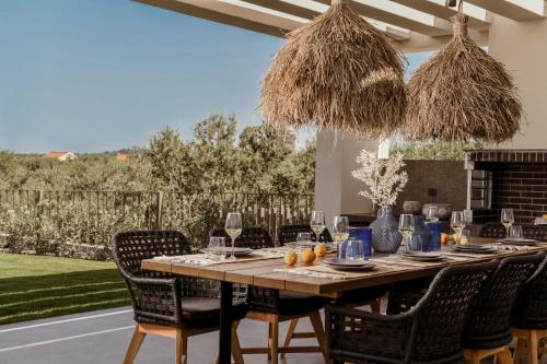 Φωτογραφία από το άλμπουμ του Oresteia Presidential Villa, a Legendary Retreat, By ThinkVilla σε Γαϊτάνι