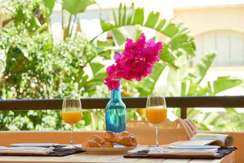 Marbella Design Apartment Shaded Terrace by Beach Golf & Pool