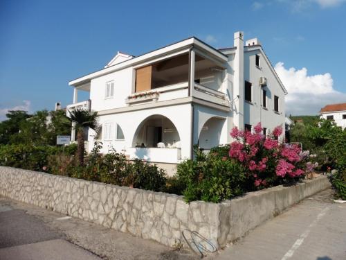 Apartment in Punat with Terrace, Air conditioning, Wifi, Washing machine (3829-3)