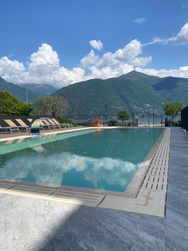 Pemandangan gunung umum atau pemandangan gunung yang diambil dari hotel