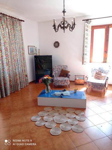 TV a/nebo společenská místnost v ubytování Sunset Cottage