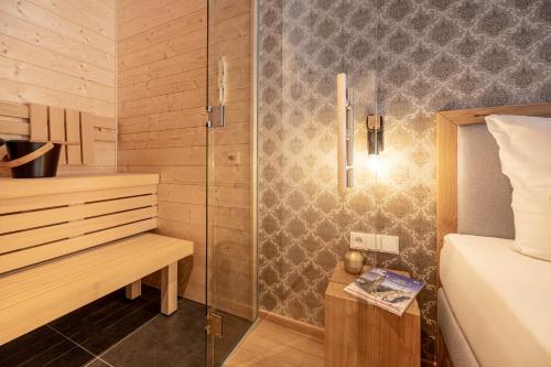 Ein Badezimmer in der Unterkunft GRIMMINGlofts Top 7