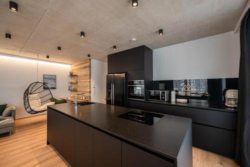 GRIMMINGlofts Top 4 – Photos 2