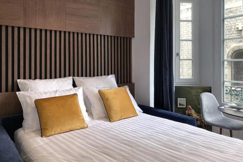 Een bed of bedden in een kamer bij Superbe studio Plage/ Promenade des Anglais 102