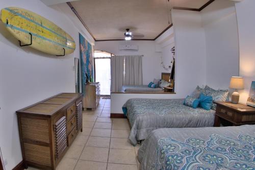 Gallery image of Presidential Suites 4 - Recently renovated 2 bedroom condominium in the heart of Flamingo in Playa Flamingo
