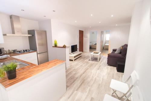 Kuchyňa alebo kuchynka v ubytovaní C16 - Modern & Comfortable 4 beds Apartment