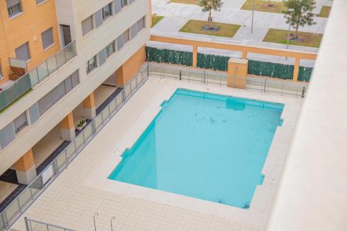 Výhled na bazén z ubytování C13 Seaside Málaga with pool and parking nebo okolí