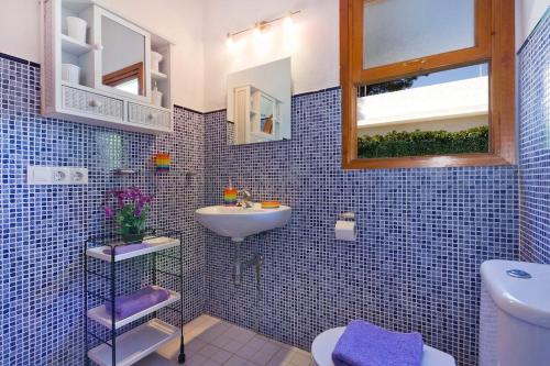 Et badeværelse på Gerard Villa, Cala Blanca