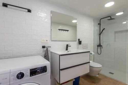 Precioso apartamento con patio y dos habitaciones en el barrio de Picasso