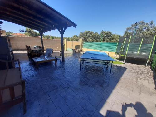 The swimming pool at or close to El Rincón de los Patos 1