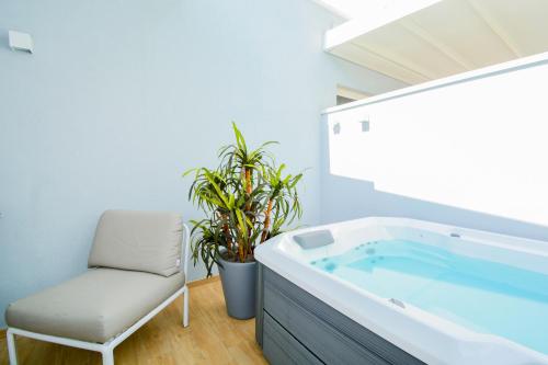 Imagen de la galería de Prime Blue Suite - Appartamenti con jacuzzi privata, en Riccione