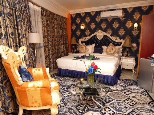 Marriot Metropolitan Hotelにあるベッド