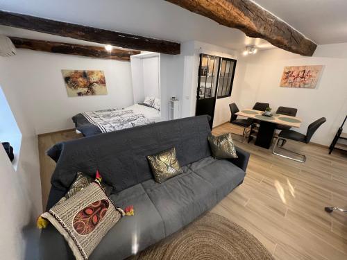 Posedenie v ubytovaní Très joli Loft de 40 m2 idéalement situé