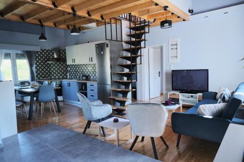 Pegasus' Glory House