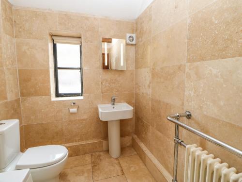 A bathroom at The Old Byre