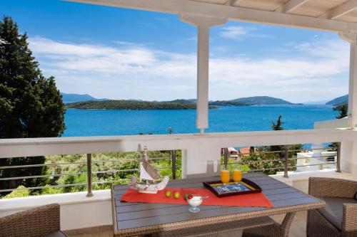 Gallery image of Prince Island View Home in Nydri