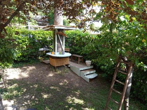 Κήπος έξω από το A CASA DI GEMMA