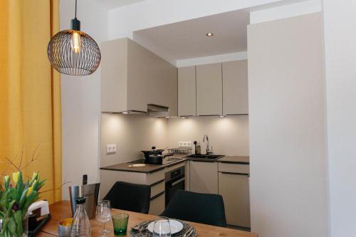 Una cocina o zona de cocina en Forellenhof Appartements & Grossmutters Bungalow