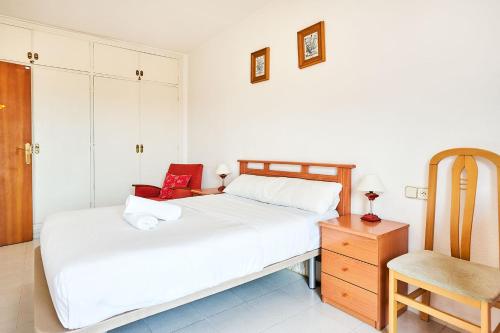 A bed or beds in a room at Espanhouse Olga apartment