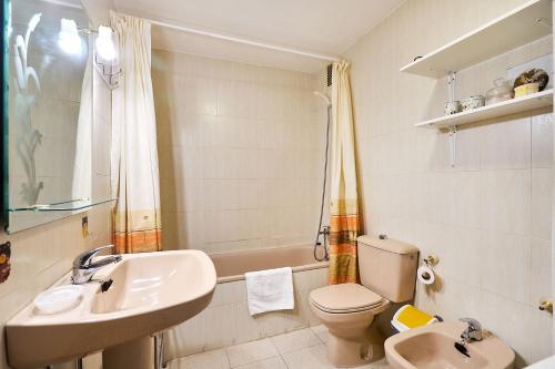 A bathroom at Espanhouse Olga apartment